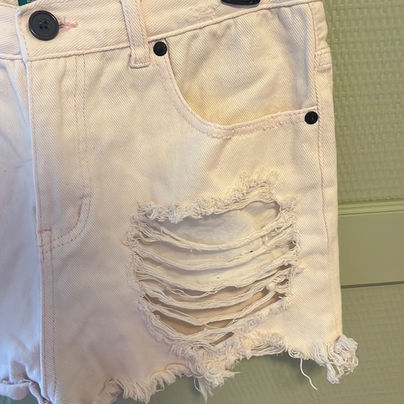 Cut off Jean shorts - Picture 2 of 4